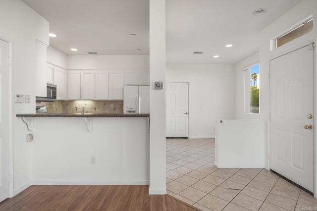 Detail Gallery Image 15 of 33 For 1140 Valdivia Ct, Chula Vista,  CA 91910 - 3 Beds | 2/1 Baths