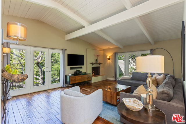 Photo of 11922 Sunshine Terrace, Studio City, CA 91604