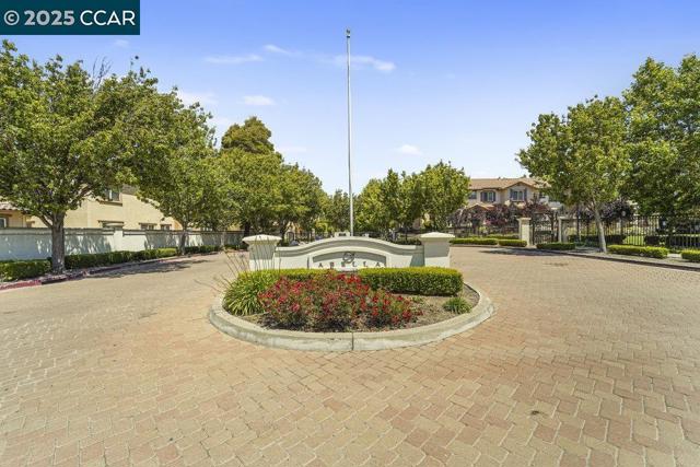 113 Carmel St, San Pablo CA: https://media.crmls.org/mediaz/a3eaf0c8-fb6f-42ab-b430-d1bba5f48fe4.jpg