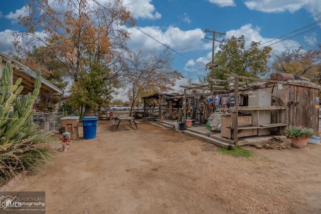 Detail Gallery Image 15 of 19 For 50 Sterling Rd, Bakersfield,  CA 93307 - 2 Beds | 2 Baths