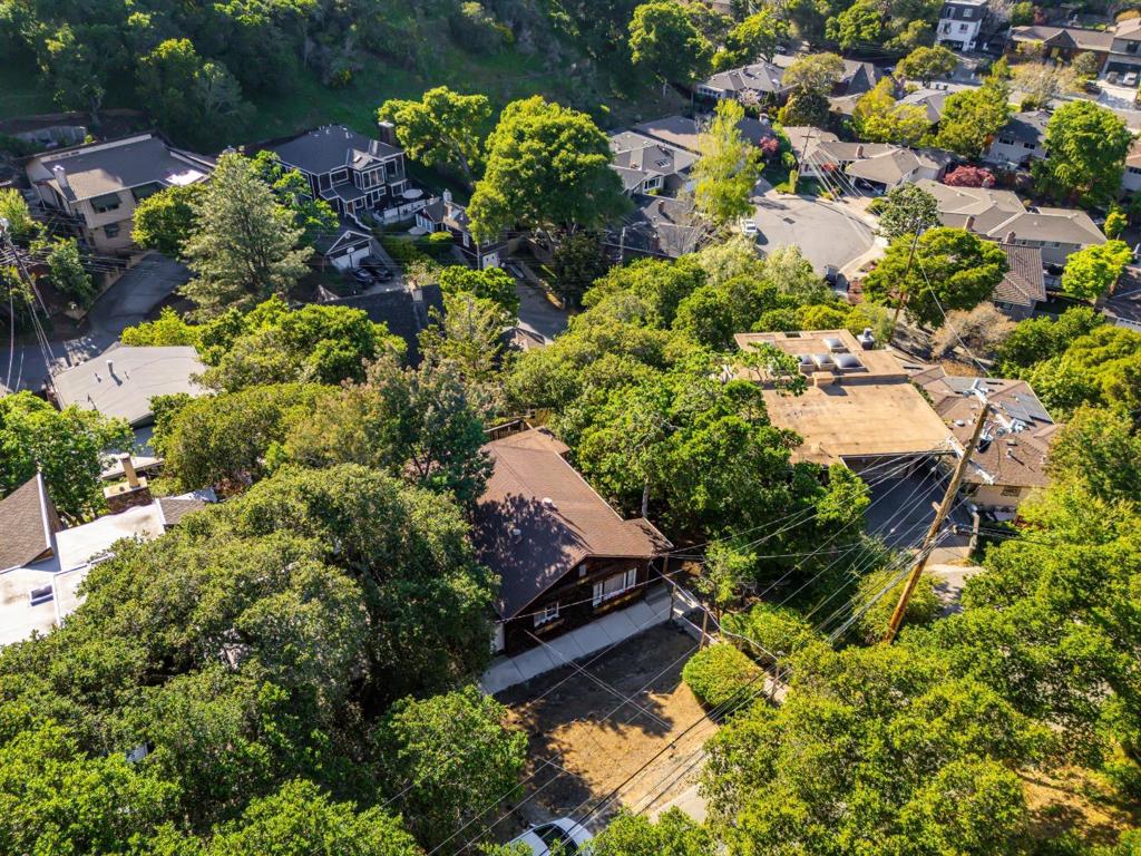https://media.crmls.org/mediaz/a3eb0eb0-9fbe-459a-9213-cfee6807cbe9.jpg?preset=X-Large