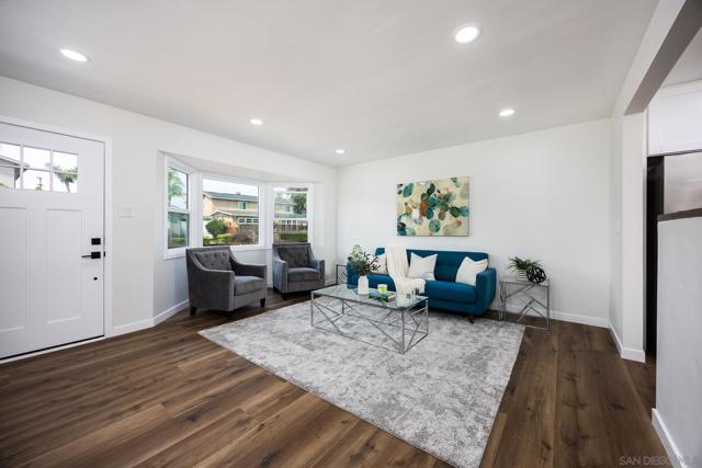 3366 Neosho Pl, San Diego CA: https://media.crmls.org/mediaz/a3eb51bb-633f-49e5-964d-b76cb6a95f75.jpg