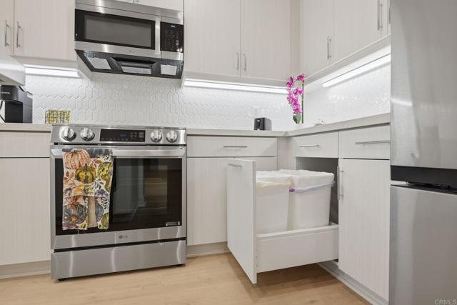 Detail Gallery Image 12 of 24 For 1307 Yannis Ct, El Cajon,  CA 92109 - 3 Beds | 2/1 Baths