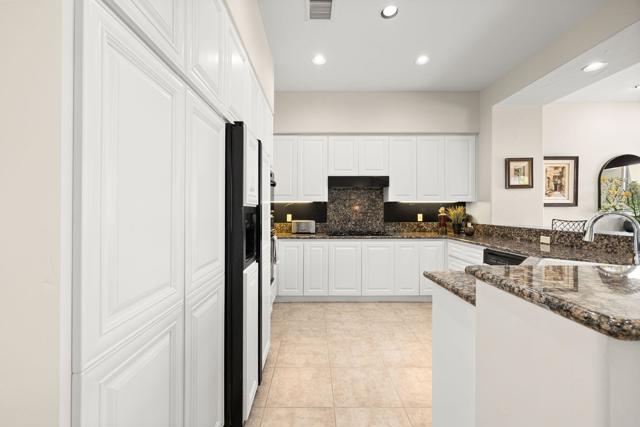 727 Arrowhead Drive, Palm Desert, CA 92211