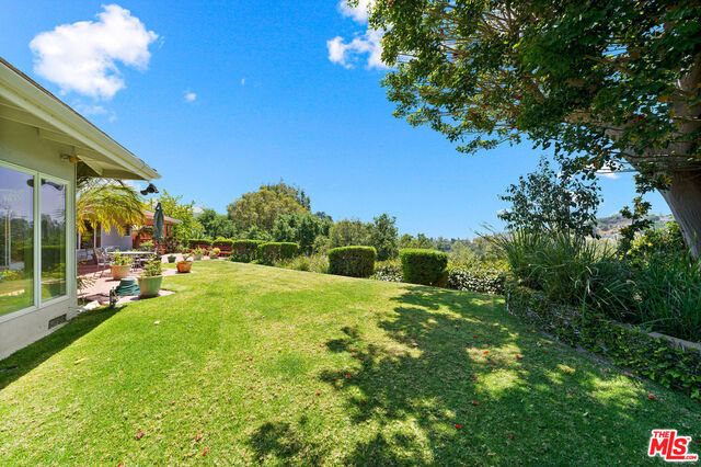 Image 32 of 39 For 821 Glenmere Way