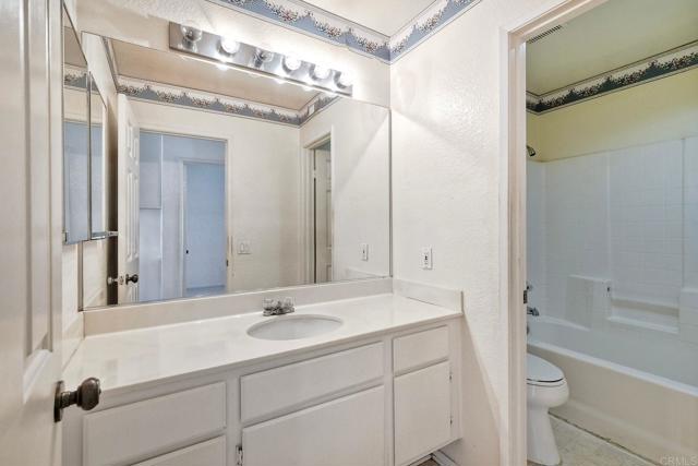 Detail Gallery Image 28 of 34 For 1789 Clydesdale Ct, Oceanside,  CA 92057 - 3 Beds | 2 Baths