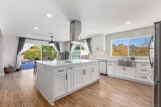 Image 10 of 62 For 9431 Lilac Rd