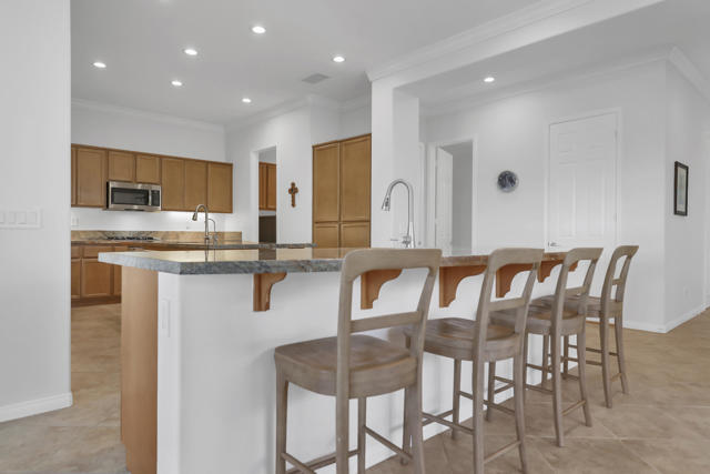 81800 Eagle Claw Drive, La Quinta CA: https://media.crmls.org/mediaz/a3ecf4d8-f411-4d66-9deb-b480d760e91d.jpg