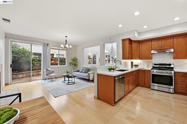 Image 21 of 55 For 15518 Harbor Way