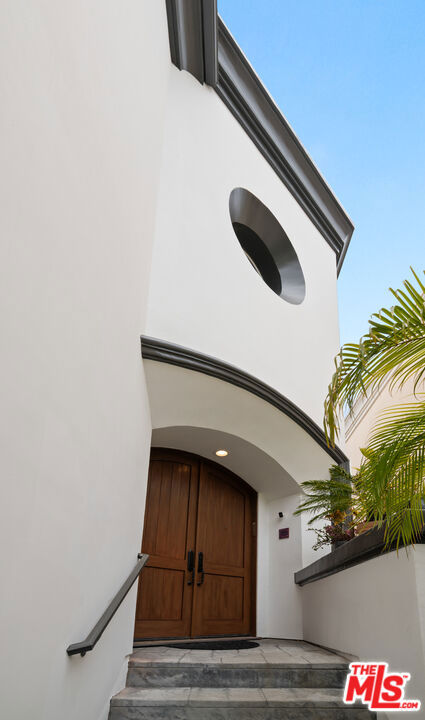139 Westwind Mall, Marina del Rey CA: https://media.crmls.org/mediaz/a3ef9455-71aa-4faa-8874-a07b74fc3a1f.jpg