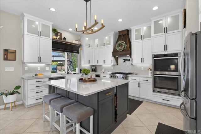 Detail Gallery Image 22 of 74 For 877 Hidden View Ln, Escondido,  CA 92027 - 4 Beds | 2/1 Baths