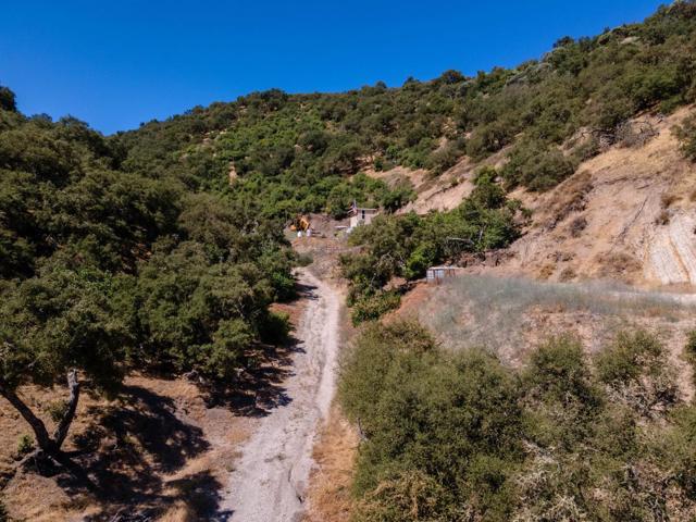 71418 Jolon Road, Bradley CA: https://media.crmls.org/mediaz/a3f005ff-a738-4386-846f-41e6c249f4d5.jpg