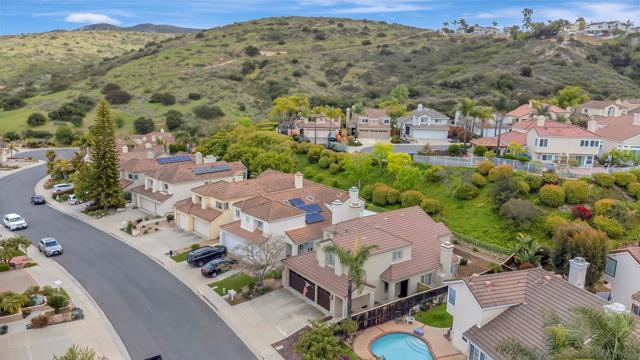 11515 Corte Playa Las Brisas, San Diego CA: https://media.crmls.org/mediaz/a3f0fb18-f133-4624-b2b3-97db0c936aae.jpg
