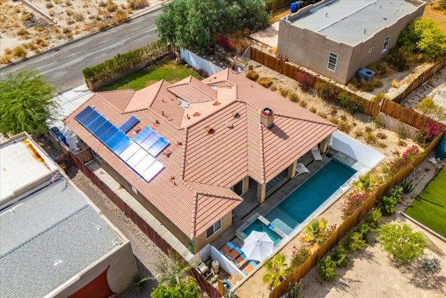10748 Ocotillo Road, Desert Hot Springs CA: https://media.crmls.org/mediaz/a3f169ce-23e3-4abe-b7c0-875786f42f7c.jpg
