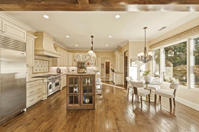 484 Cherry Avenue, Los Altos CA: https://media.crmls.org/mediaz/a3f24f15-80c7-46a3-9107-08250eb83494.jpg