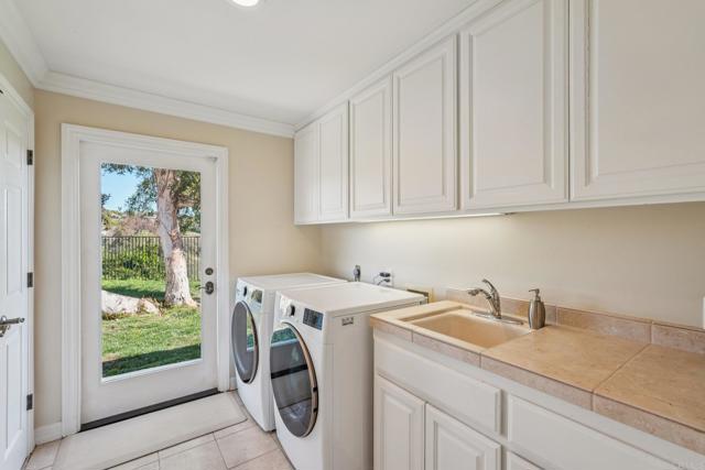 Detail Gallery Image 16 of 49 For 707 S Live Oak Park Rd, Fallbrook,  CA 92028 - 4 Beds | 4 Baths