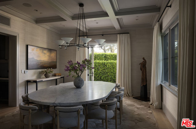 1628 Georgina Avenue, Santa Monica CA: https://media.crmls.org/mediaz/a3f2bc10-6f75-4633-ac64-a0ac94341e05.jpg