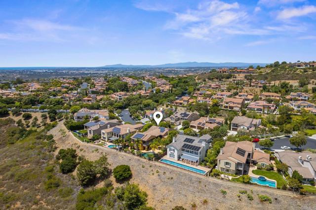 3219 Corte Paloma, Carlsbad CA: https://media.crmls.org/mediaz/a3f31e27-820a-4473-8444-326d2e6f67f8.jpg