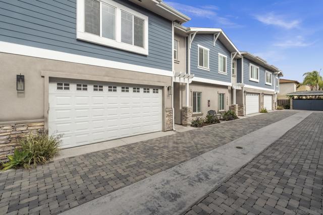 1343 Holly Ave, Imperial Beach CA: https://media.crmls.org/mediaz/a3f334af-9c5c-4e5e-8934-fd5f1a62ac4c.jpg