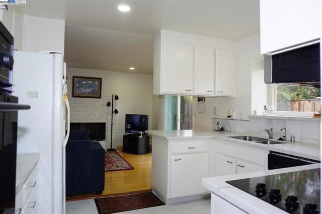 Image 22 of 43 For 236 Ottawa Way