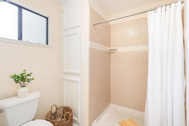 20 Donna Ln, Danville CA: https://media.crmls.org/mediaz/a3f42b3c-83de-4d5b-beb6-80d40b82de8f.jpg