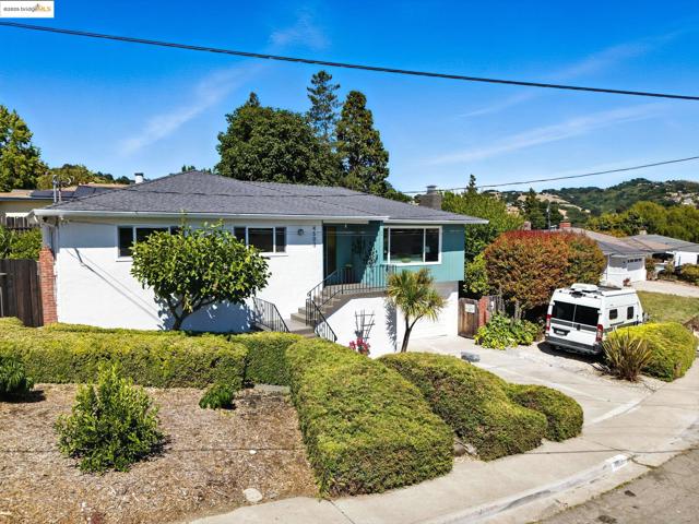 4503 Gregory Way, Richmond CA: https://media.crmls.org/mediaz/a3f4df37-a196-4b14-b50f-978e80775b98.jpg