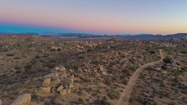 1 Dragonfly Lane, Pioneertown CA: https://media.crmls.org/mediaz/a3f5547d-25ae-4a70-b9b6-eedf993fb33a.jpg