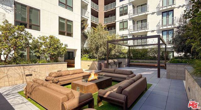 1340 S Hill Street, Los Angeles CA: https://media.crmls.org/mediaz/a3f56e8d-f474-44d6-9b7d-eefed87b5d27.jpg