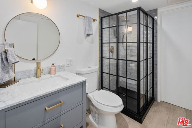 5254 Yarmouth Avenue, Encino CA: https://media.crmls.org/mediaz/a3f604c5-a968-437c-aca0-98fb755c92cd.jpg