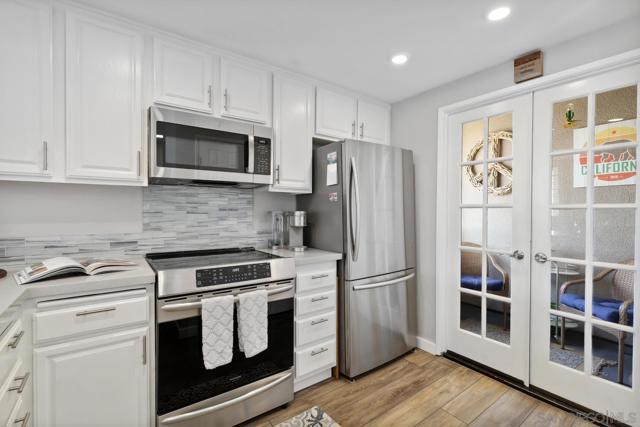 3130 Avenida De Portugal, San Diego CA: https://media.crmls.org/mediaz/a3f67508-4b04-4c4a-bf1b-9147c8491469.jpg