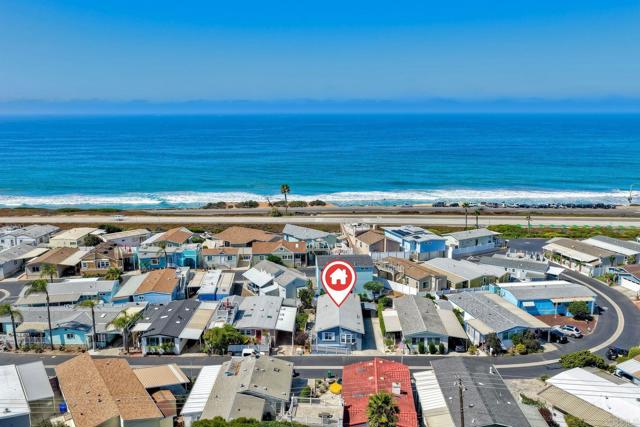 6503 Friendly Place, Carlsbad CA: https://media.crmls.org/mediaz/a3f79fcf-97c9-44d2-a1e6-77a31eada035.jpg