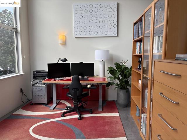 701 Pennsylvania AVE, San Francisco CA: https://media.crmls.org/mediaz/a3f7f96c-36ed-4fee-8d08-2d3d8f254713.jpg