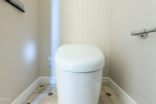 219 Via Rebecca, Thousand Oaks CA: https://media.crmls.org/mediaz/a3f82802-4757-4dd1-aaed-612b02f36479.jpg
