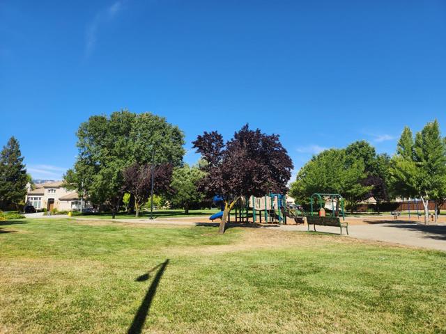 18400 Capistrano Way, Morgan Hill CA: https://media.crmls.org/mediaz/a3f8d83a-4549-4f22-b512-a4514efe9227.jpg