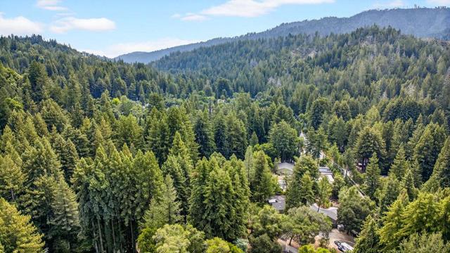 14755 Two Bar Road, Boulder Creek CA: https://media.crmls.org/mediaz/a3f99781-1ae3-41f3-bfdf-1de414847da3.jpg