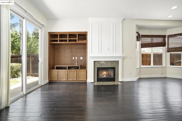 1839 Elizabeth Way, Brentwood CA: https://media.crmls.org/mediaz/a3fa6798-ea21-4d2b-acd1-fa5c2fa41c6c.jpg