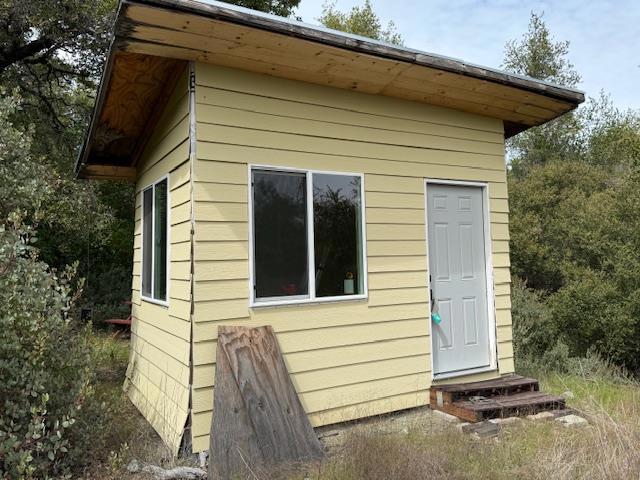 11 Little Uvas Road, Morgan Hill CA: https://media.crmls.org/mediaz/a3fa833c-1170-4c08-8b45-b1d46b959bfa.jpg