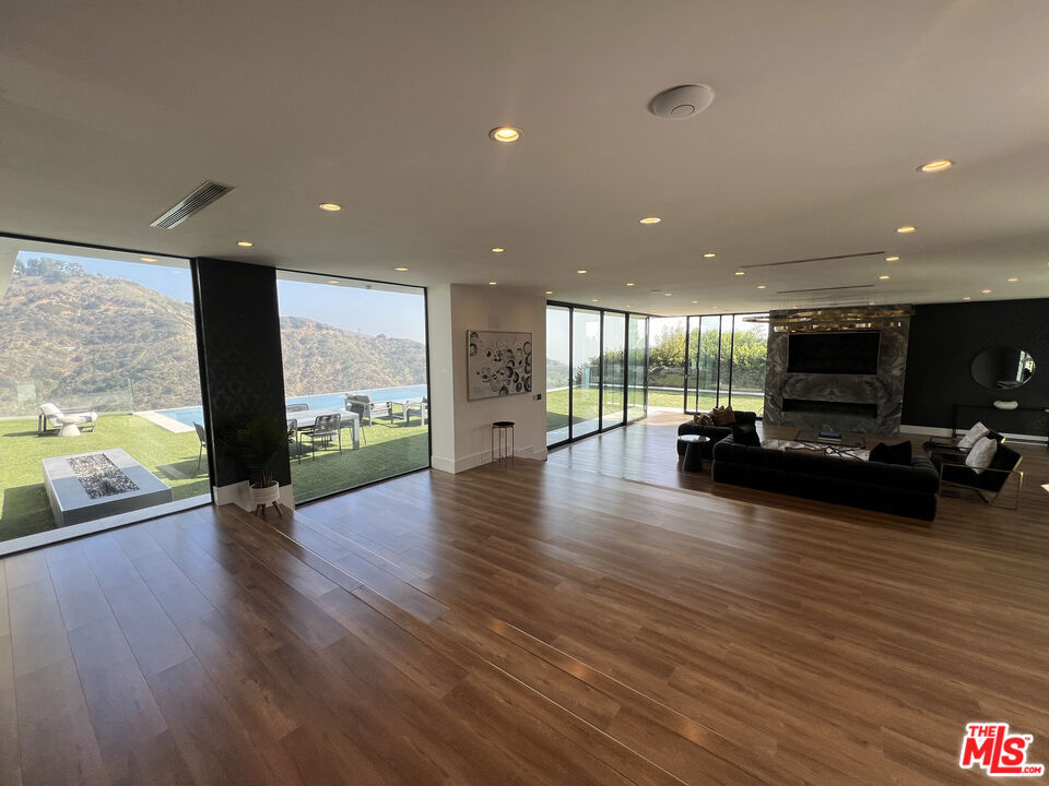 MLS #26848921 image #12