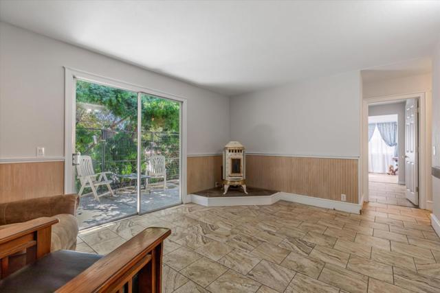 820 Comstock Road, Hollister CA: https://media.crmls.org/mediaz/a3faf912-fb26-4c6e-aae1-22acf3f46386.jpg