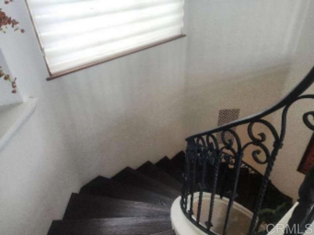 Detail Gallery Image 17 of 21 For 6540 El Camino Del Teatro, La Jolla,  CA 92037 - 5 Beds | 6 Baths