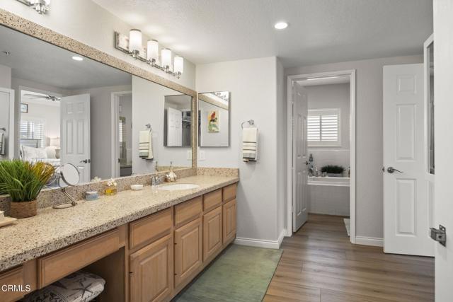 5270 W Wooley Road, Oxnard CA: https://media.crmls.org/mediaz/a3fba114-c642-405c-9d16-9435daf0aefa.jpg
