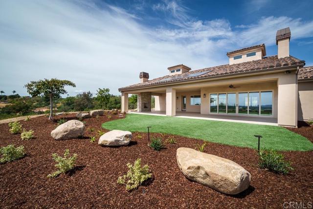 3066 Via Montevina, Fallbrook CA: https://media.crmls.org/mediaz/a3fc6a2d-1876-4cf7-a95c-e3ba3f6089bf.jpg