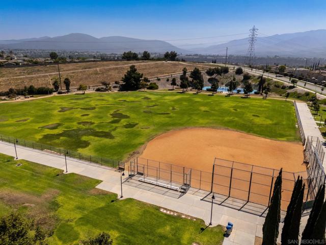 1675 Tree Song Ln, Chula Vista CA: https://media.crmls.org/mediaz/a3fcd612-4fd9-47bc-acd0-8e7fc5bbac7a.jpg