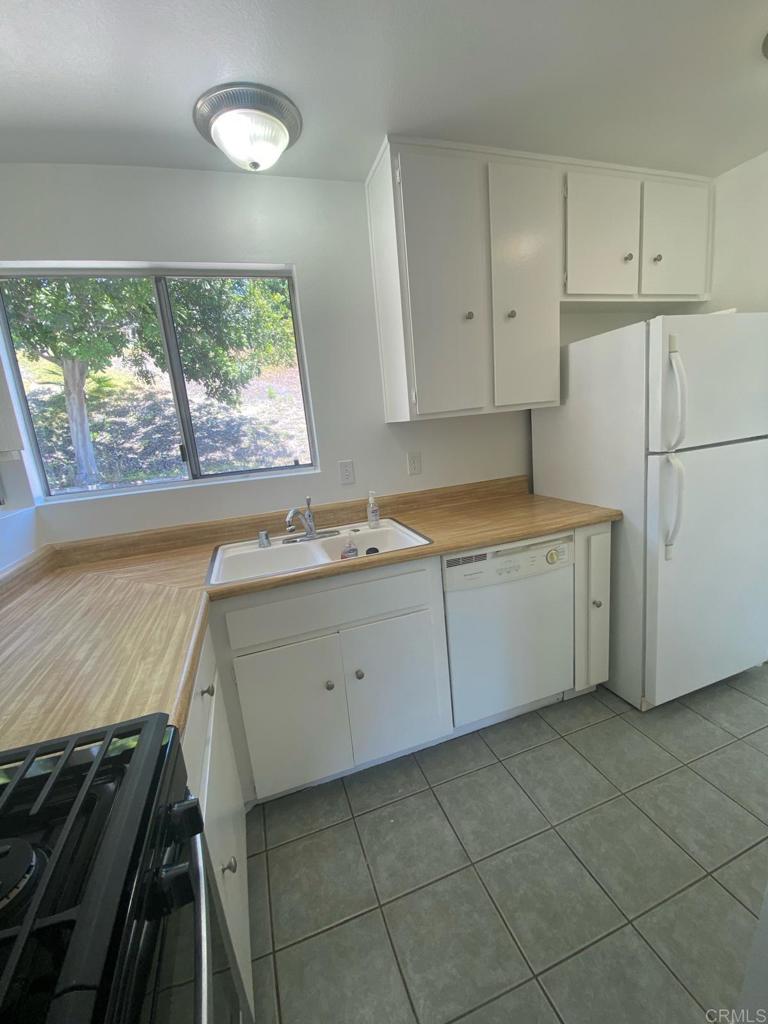 4734 Rim Rock Road - photo 9