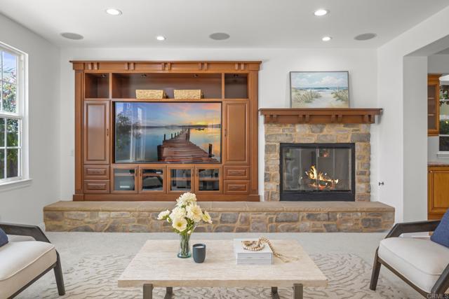 3219 Corte Paloma, Carlsbad CA: https://media.crmls.org/mediaz/a3fd9fd5-c2a5-48a1-bfd5-bab41fde9668.jpg