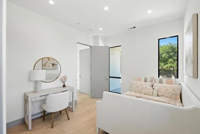 1127 Hillslope Place, Los Altos CA: https://media.crmls.org/mediaz/a3fe2879-dc9f-40fa-a116-32664a000d40.jpg