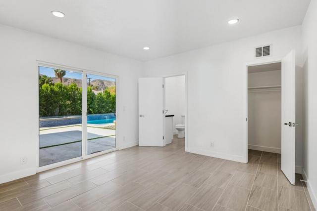 38855 Paradise Way, Cathedral City CA: https://media.crmls.org/mediaz/a3fe4905-c451-4815-b981-ad600562b069.jpg