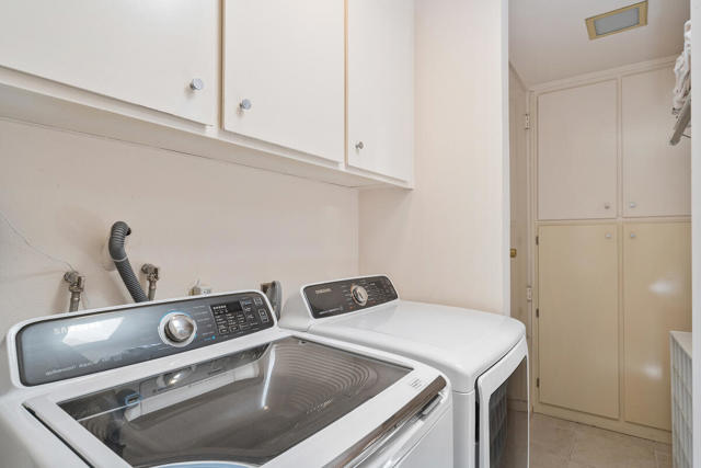 76895 Lark Drive, Indian Wells CA: https://media.crmls.org/mediaz/a3fea9b9-3db2-418d-afff-cca611fc8f86.jpg