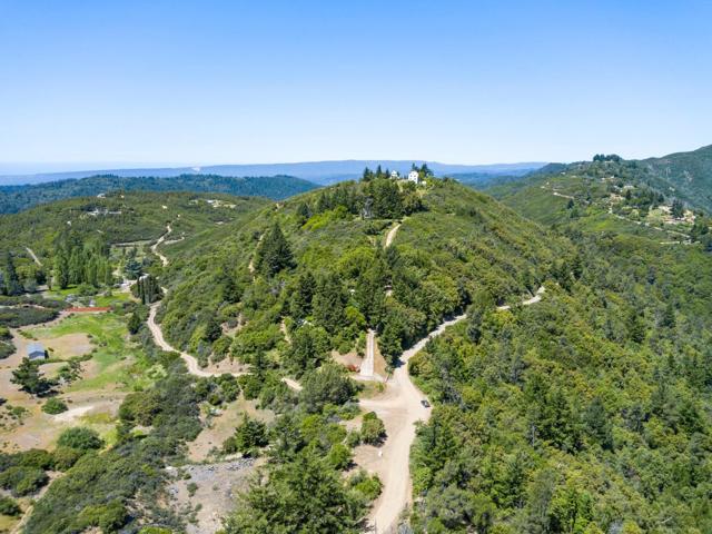 110 Silverline Road, Los Gatos CA: https://media.crmls.org/mediaz/a3febee5-2636-429e-8d8c-278bf2cda2db.jpg