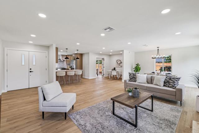 Detail Gallery Image 4 of 72 For 16799 Acena Dr, San Diego,  CA 92128 - 3 Beds | 2 Baths